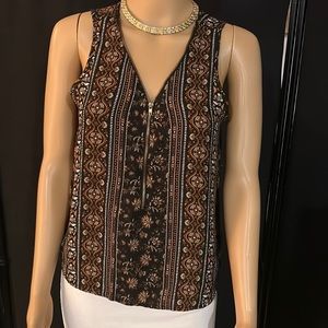 Ambiance sleeveless faux zipper shirt. Sz M